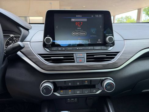 Used 2026 Nissan Altima 2.5 SV FWD image 17