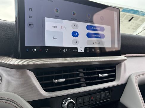 New 2026 Ford Explorer Active w/ Active Comfort Package image 30