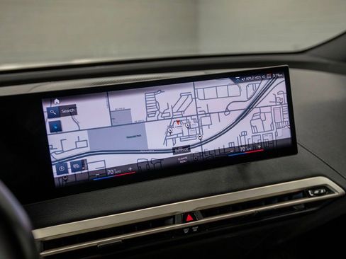 Used 2023 BMW iX xDrive50 w/ Premium Package image 21
