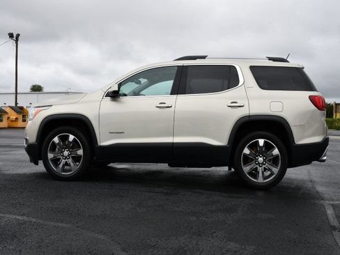 Used 2017 GMC Acadia SLT AWD/4WD image 4