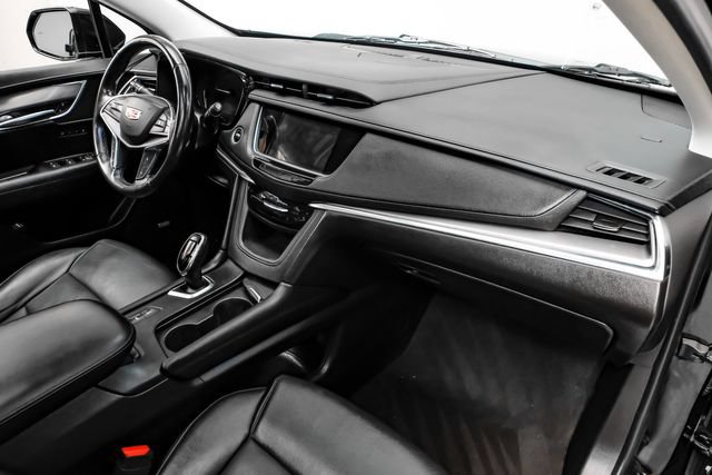 Used 2019 Cadillac XT5 Premium Luxury w/ Advanced Security Package FWD image 11