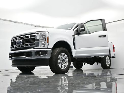 Used 2024 Ford F350 XLT w/ 360-Degree Camera Package image 45