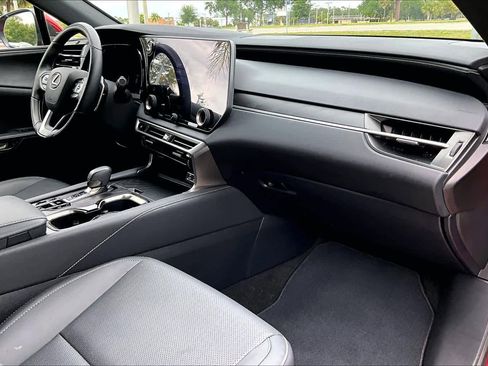 Used 2025 Lexus RX 350 Premium w/ Accessory Package (Z1) image 18