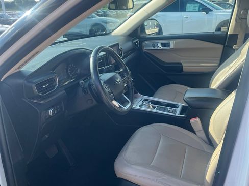 Used 2020 Ford Explorer Limited AWD/4WD image 5