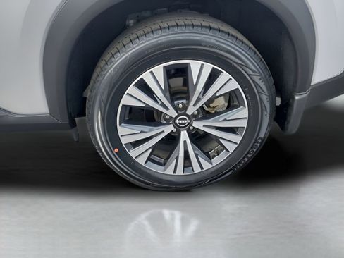 Used 2023 Nissan Rogue SV FWD image 33