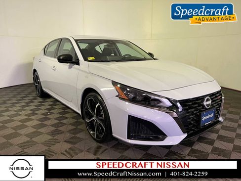 Certified 2025 Nissan Altima 2.5 SR w/ SR Premium Package image 1