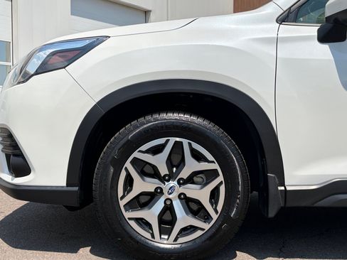 Certified 2023 Subaru Forester Premium AWD/4WD image 10