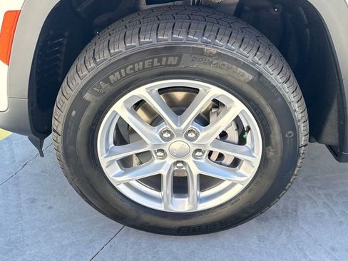 New 2025 Jeep Grand Cherokee Laredo X image 25