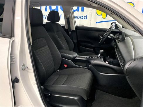 Used 2023 Honda HR-V LX image 11
