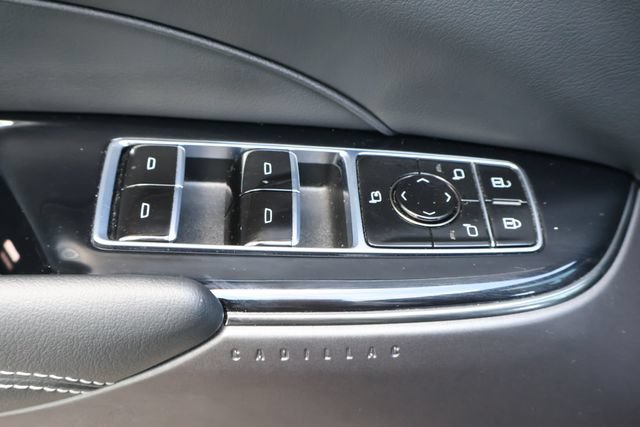 Used 2024 Cadillac Lyriq Luxury AWD/4WD image 14