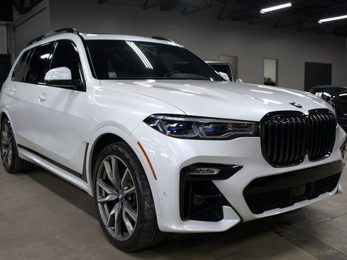 Used 2022 BMW X7 M50i AWD/4WD image 7