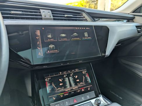 Used 2021 Audi e-tron Premium w/ Towing Package image 50