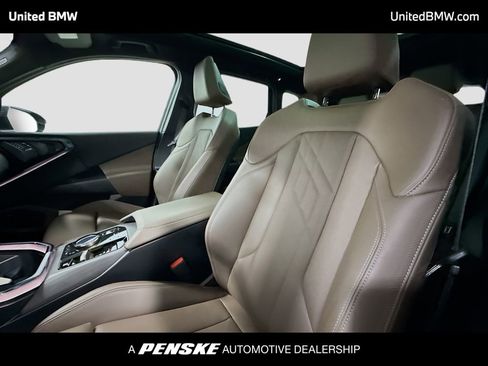 Used 2025 BMW X3 xDrive30i AWD/4WD image 5