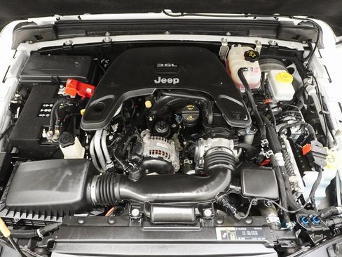 Certified 2019 Jeep Wrangler Unlimited Sahara image 8