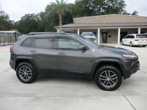 Used 2014 Jeep Cherokee Trailhawk w/ Comfort/Convenience Group AWD/4WD image 1