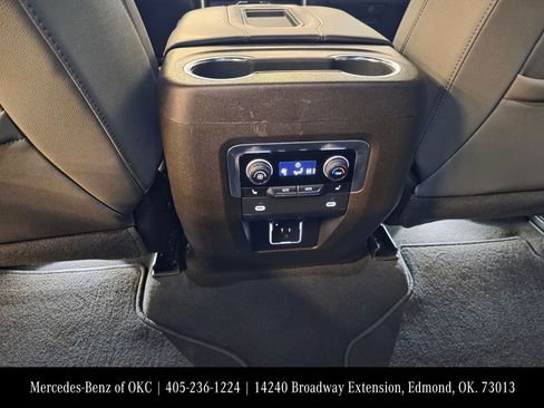 Used 2022 Chevrolet Tahoe Z71 w/ Luxury Package image 20