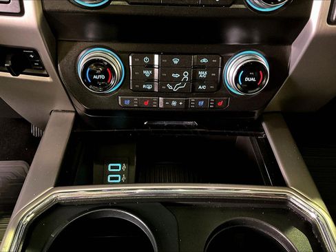 Used 2019 Ford F250 Platinum w/ Platinum Ultimate Package image 16
