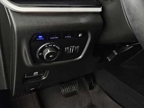 Used 2022 Jeep Grand Cherokee Trailhawk image 20