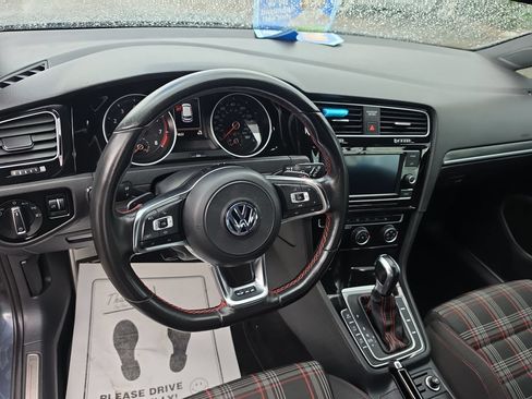 Used 2020 Volkswagen Golf 4-Door FWD image 13
