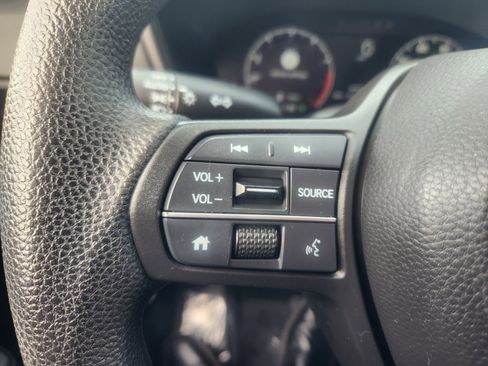 Used 2023 Honda CR-V EX image 19