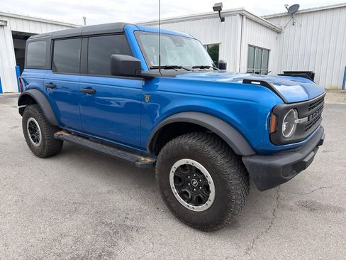 Used 2023 Ford Bronco 4-Door w/ Sasquatch Package AWD/4WD image 2