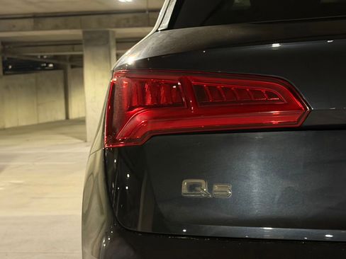 Used 2019 Audi Q5 2.0T Premium Plus w/ Premium Plus Package AWD/4WD image 13