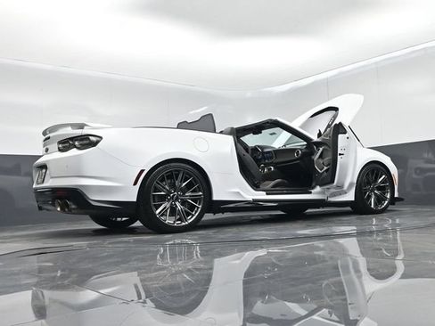 Used 2022 Chevrolet Camaro ZL1 RWD image 75