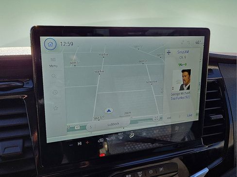 Used 2023 Ford Transit 350 XLT image 27