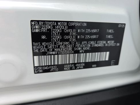 Used 2025 Toyota RAV4 LE AWD/4WD image 33