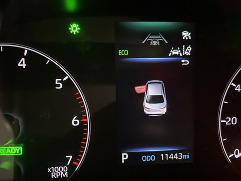 Used 2025 Toyota Corolla LE image 10