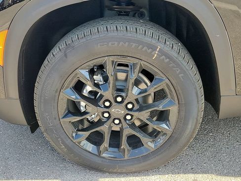 New 2026 Chevrolet Traverse LT w/ Midnight/Sport Edition FWD image 17
