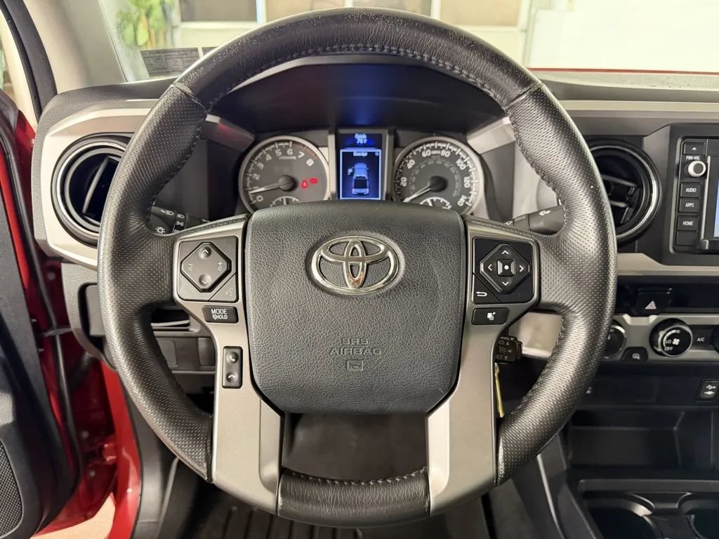 Used 2016 Toyota Tacoma SR5 w/ SR5 Appearance Package (SN) AWD/4WD image 17
