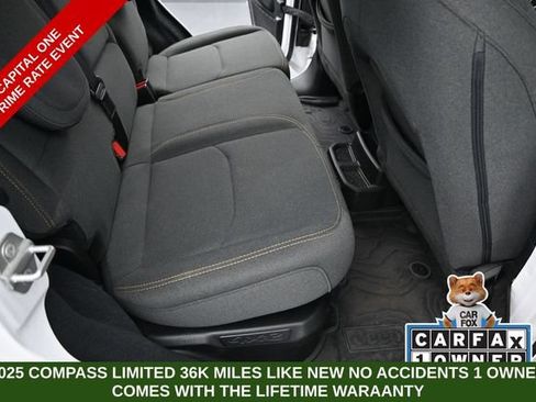 Used 2024 Jeep Wrangler Unlimited w/ Convenience Group AWD/4WD image 21