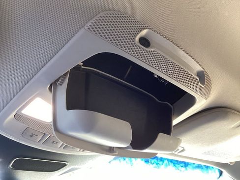 Used 2019 Lincoln Nautilus Select image 67