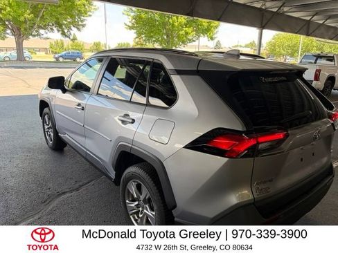 Used 2022 Toyota RAV4 XLE w/ Carpet Mat Package (TMS) AWD/4WD image 14
