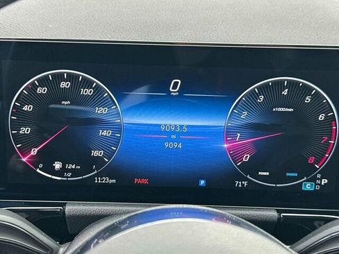 Used 2025 Mercedes-Benz GLA 250 image 31