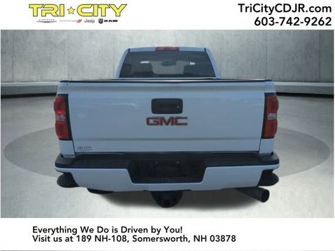 Used 2016 GMC Sierra 2500 SLT w/ Duramax Plus Package image 4
