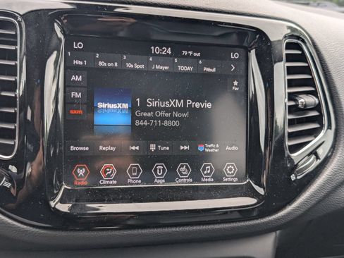 Used 2019 Jeep Compass Limited FWD image 12