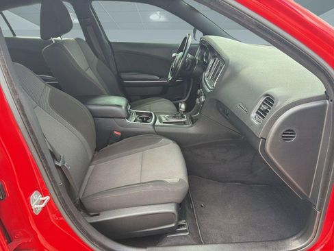 Used 2020 Dodge Charger SXT w/ Driver Convenience Group RWD image 29