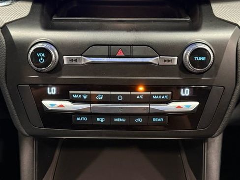 Used 2020 Ford Explorer XLT w/ Equipment Group 202A AWD/4WD image 23