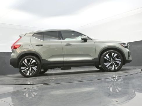 Certified 2023 Volvo XC40 B5 Plus w/ Driver Assist Package image 36