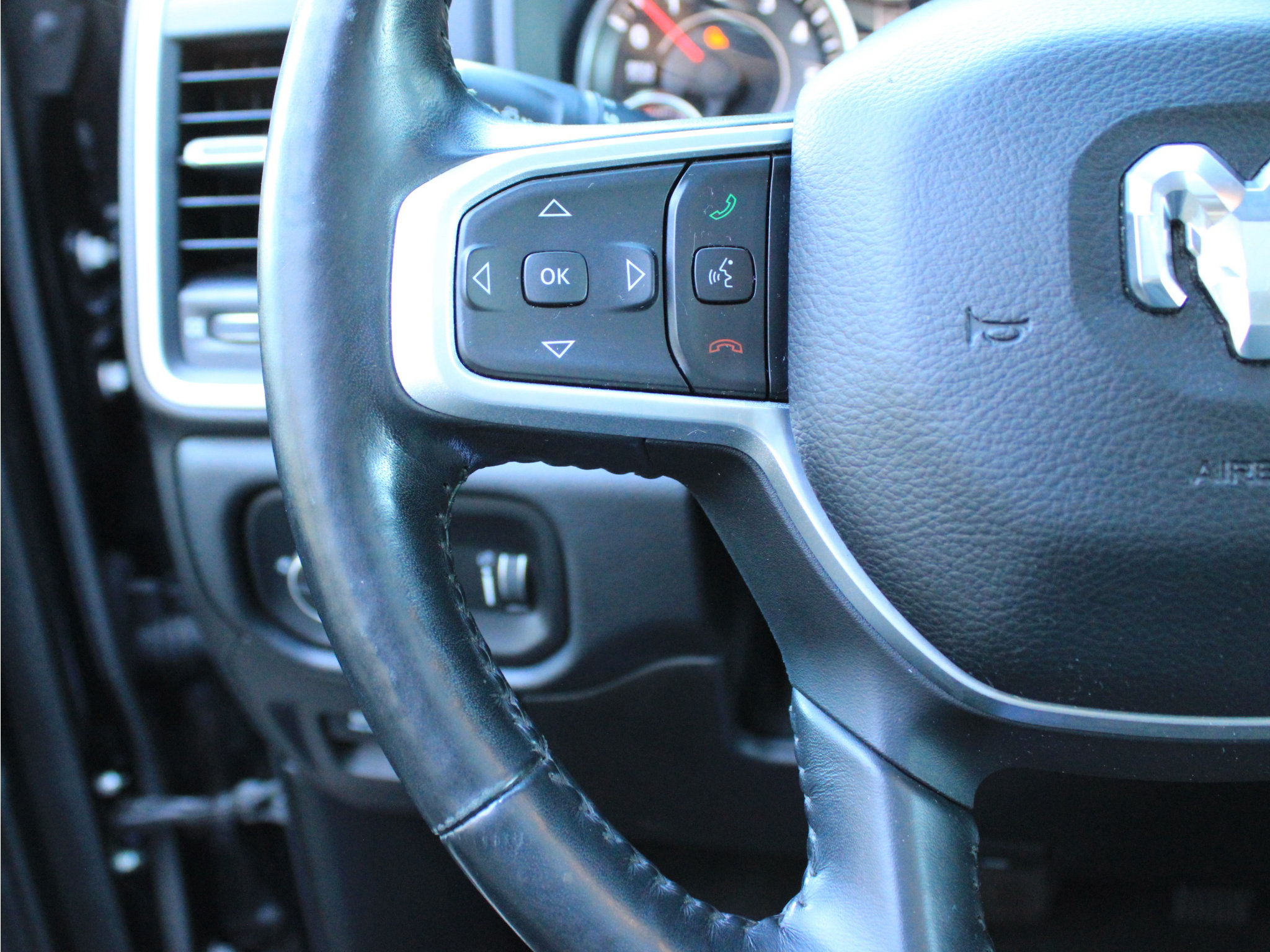 Used 2020 RAM 1500 Big Horn AWD/4WD image 16