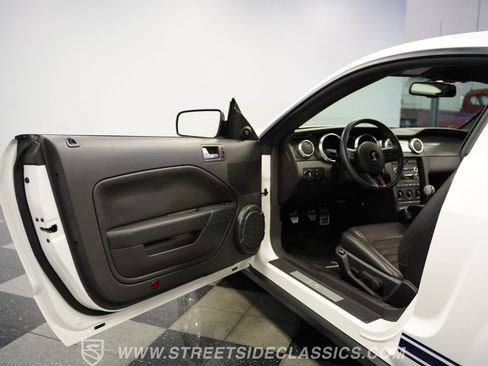 Used 2008 Ford Mustang Shelby GT500 RWD image 37