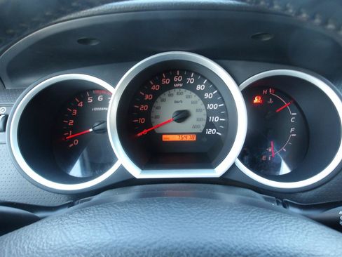 Used 2010 Toyota Tacoma 2WD Access Cab w/ SR5 Pkg #2 image 16