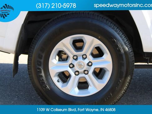 Used 2021 Toyota 4Runner SR5 Premium w/ Moonroof Package image 17