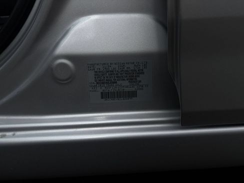 Used 2025 Nissan Versa SV FWD image 27