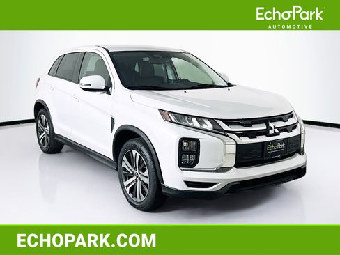 Used 2022 Mitsubishi Outlander Sport SE image 1