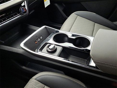 Certified 2026 Chevrolet Equinox LT w/ Convenience Package II image 15