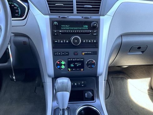 Used 2011 Chevrolet Traverse LT w/ Personal Connectivity Package image 14