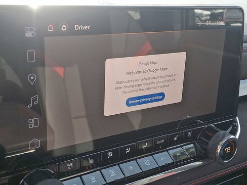 Used 2024 Chevrolet Colorado Z71 w/ Z71 Convenience Package 2 image 17